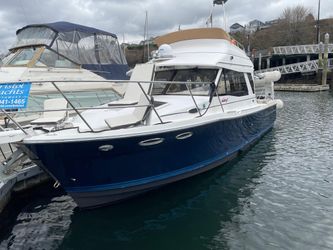 30' Cutwater 2018 Yacht For Sale